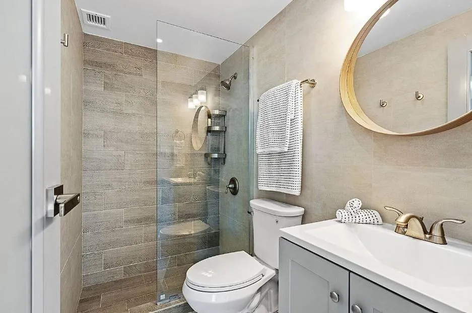 Apartment Fully Remodeled 3-Bedroom 2 Full Baths ! On Whtsapp ! Check The Number From The Photos! Condo ! San Juan Puerto Rico